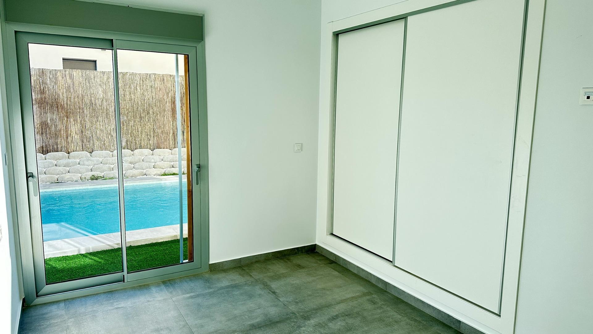 فيلا للبيع في Algorfa