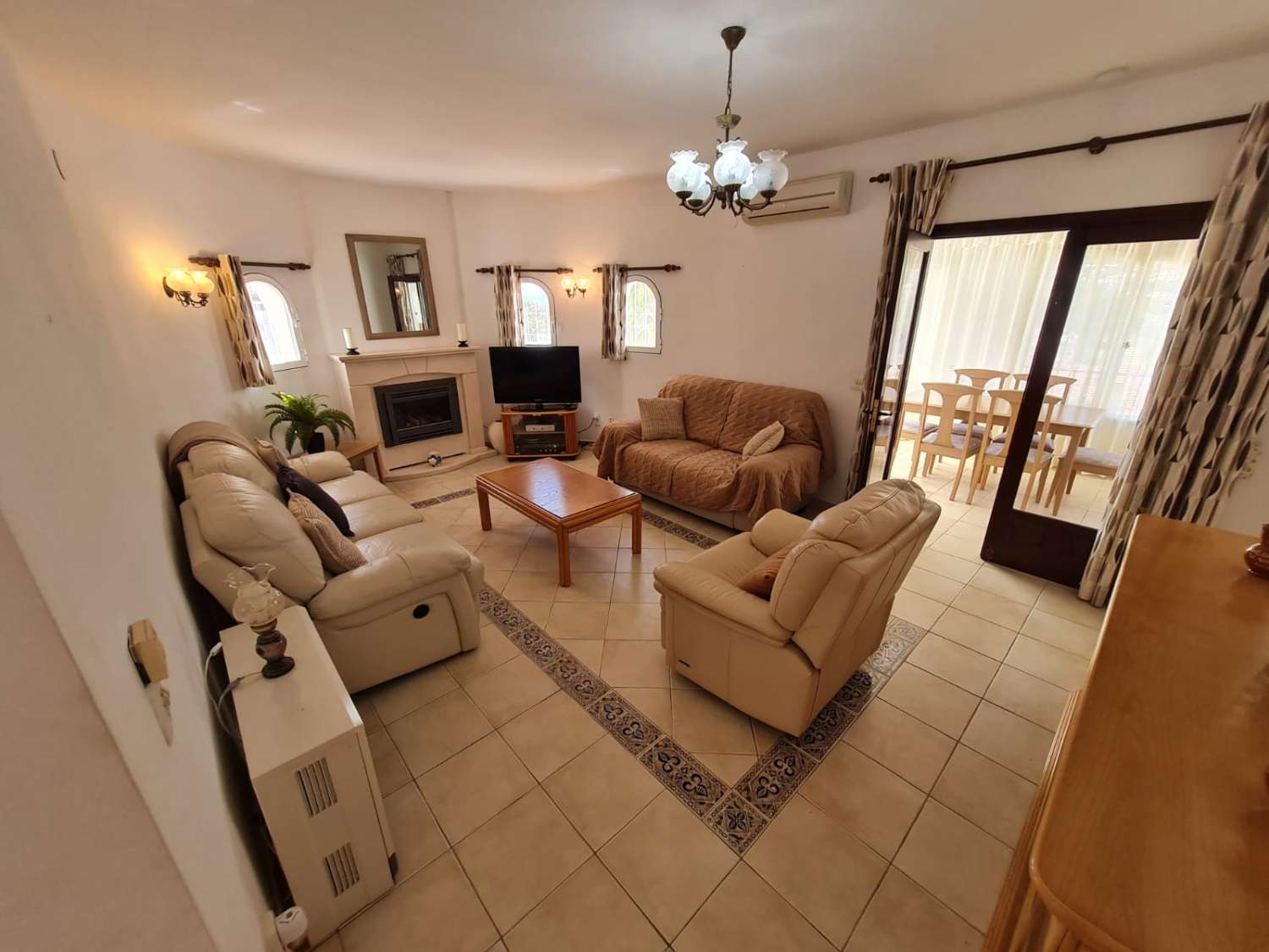 Chalet independiente con piscina y 3 dormitorios en Calpe_Alicante_Costa Blanca Norte
