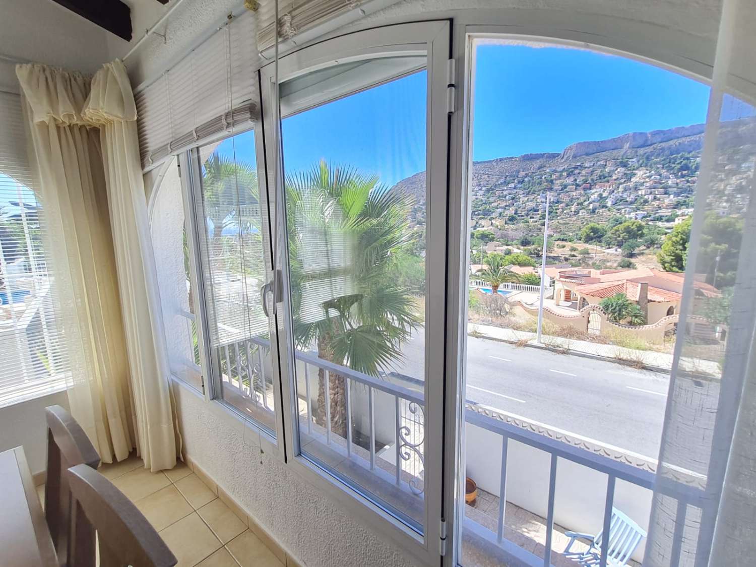 Chalet independiente con piscina y 3 dormitorios en Calpe_Alicante_Costa Blanca Norte