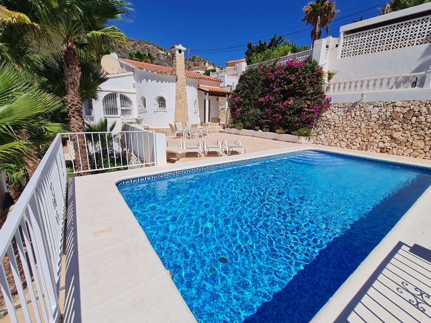 Chalet independiente con piscina y 3 dormitorios en Calpe_Alicante_Costa Blanca Norte