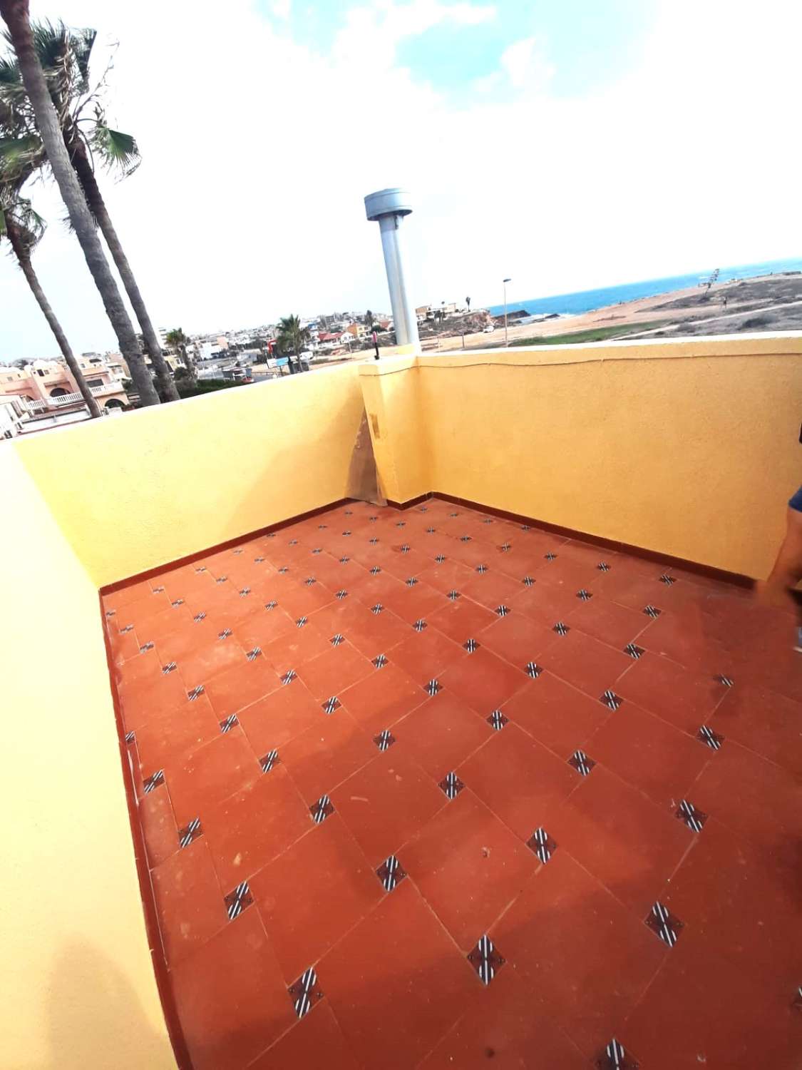 Dúplex 2 dormitorios con vistas mar y a 100 m de la playa en Torrevieja_Alicante_Costa Blanca Sur.