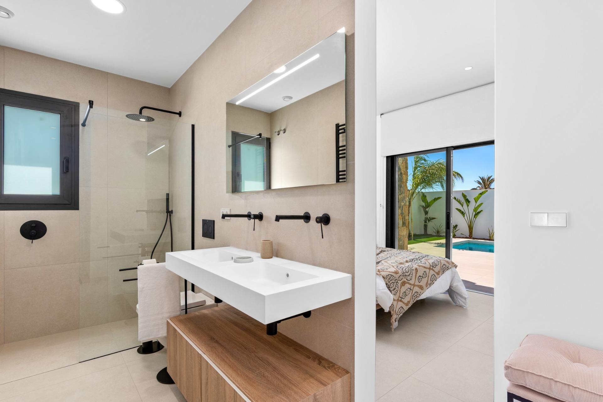 Villa en venta en Los Alcázares