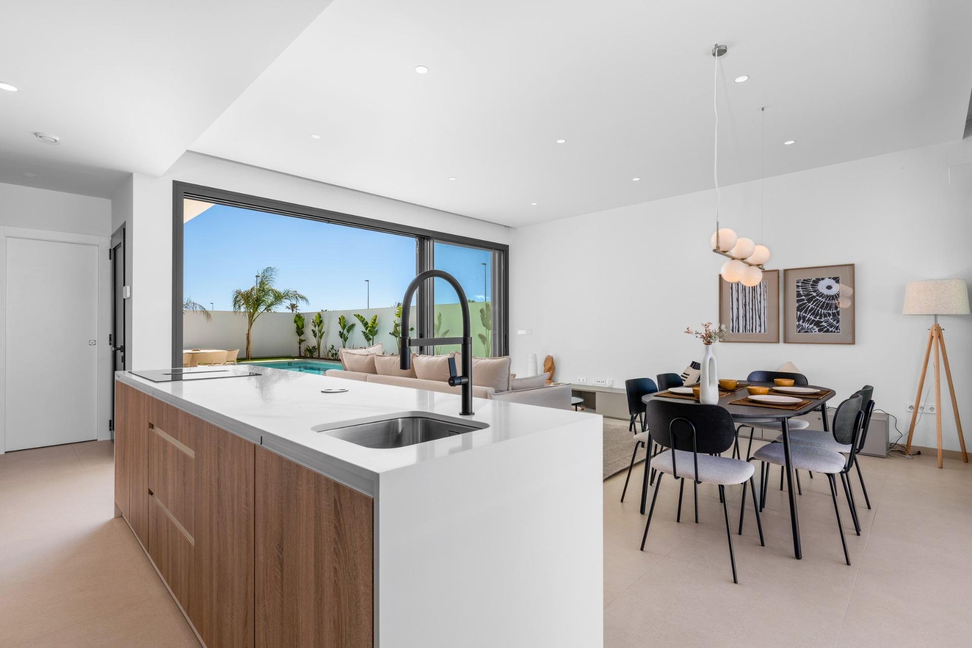 Villa en venta en Los Alcázares