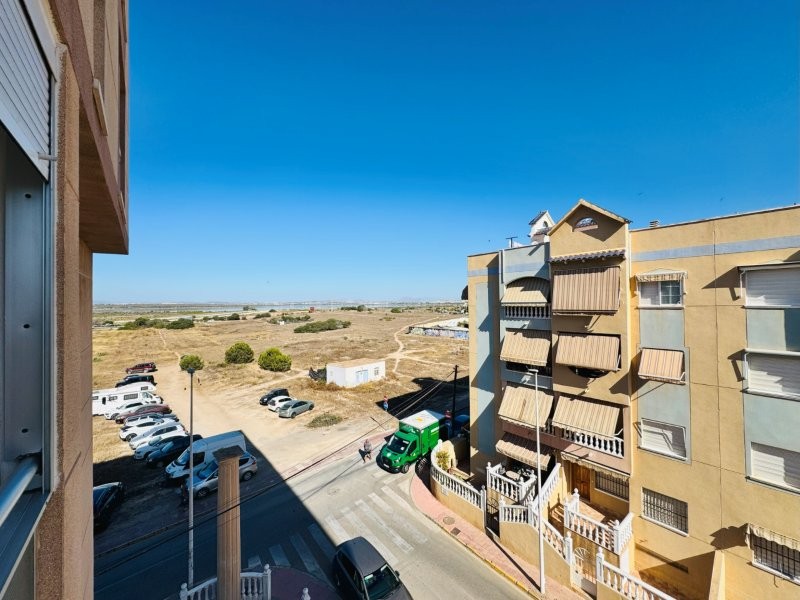 Appartement de 2 chambres avec piscine, garage et à 200 m de la plage à La Mata_Torrevieja_Alicante