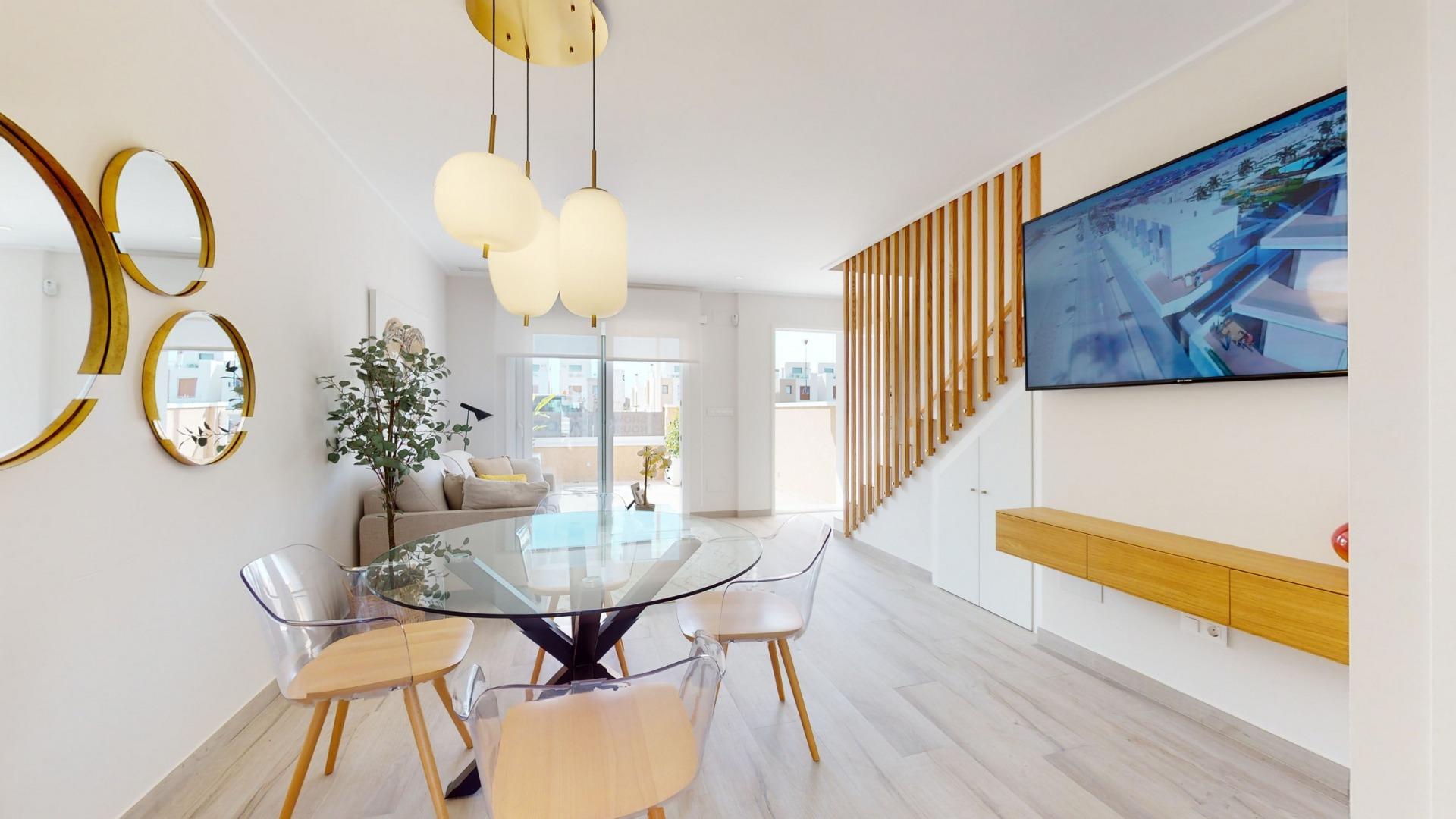 Villa en venta en Pilar de la Horadada