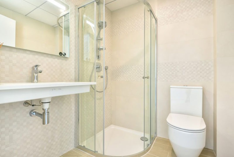 Apartamento junto al mar con vistas, plaza de garaje y 3 dormitorios en Calpe (Alicante)