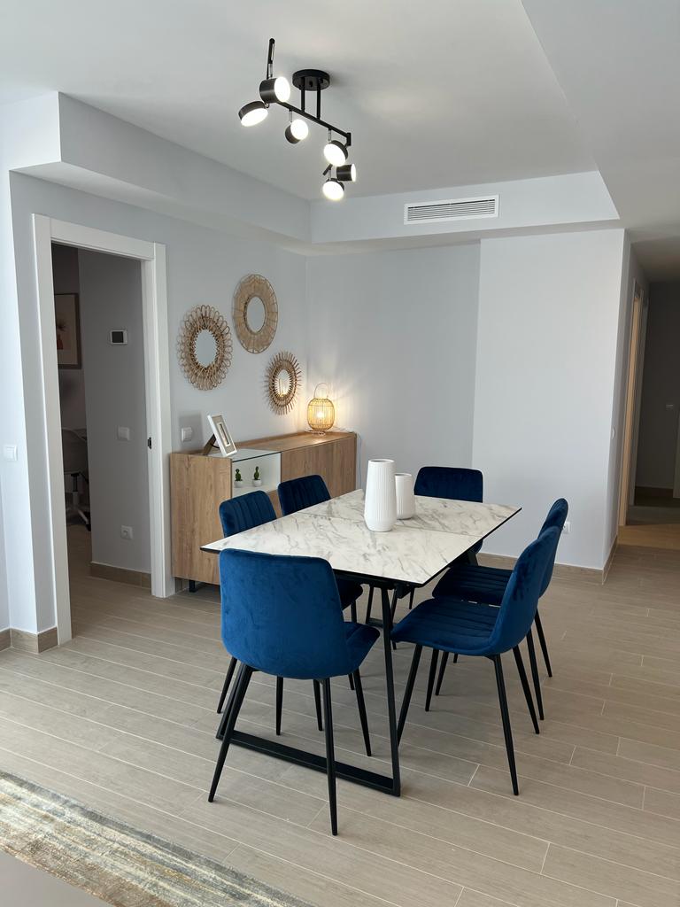 Apartamento junto al mar con vistas, plaza de garaje y 3 dormitorios en Calpe (Alicante)