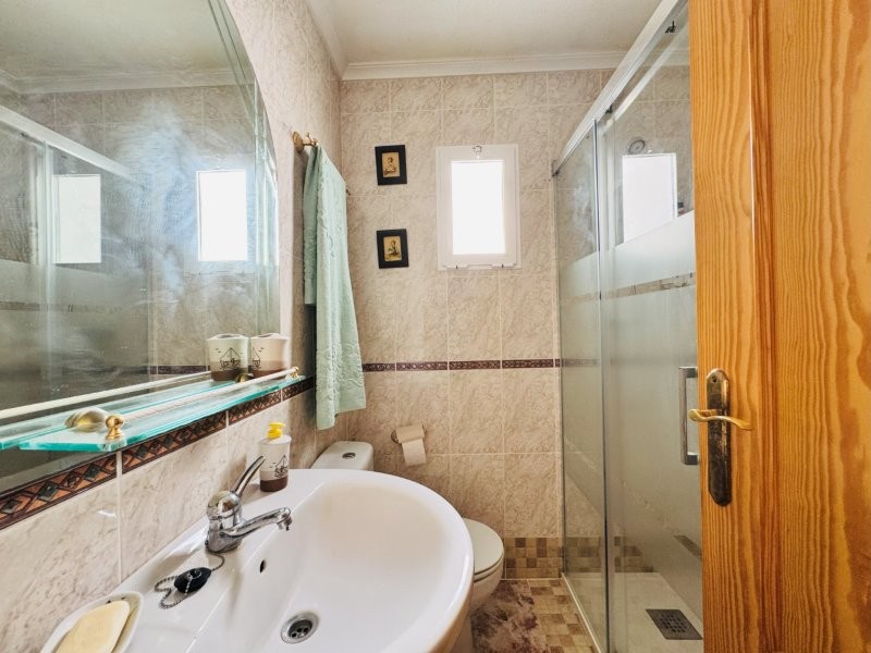 Apartamento ático de 2 dormitorios a 200 m de la playa en La Mata_Torrevieja (Alicante)