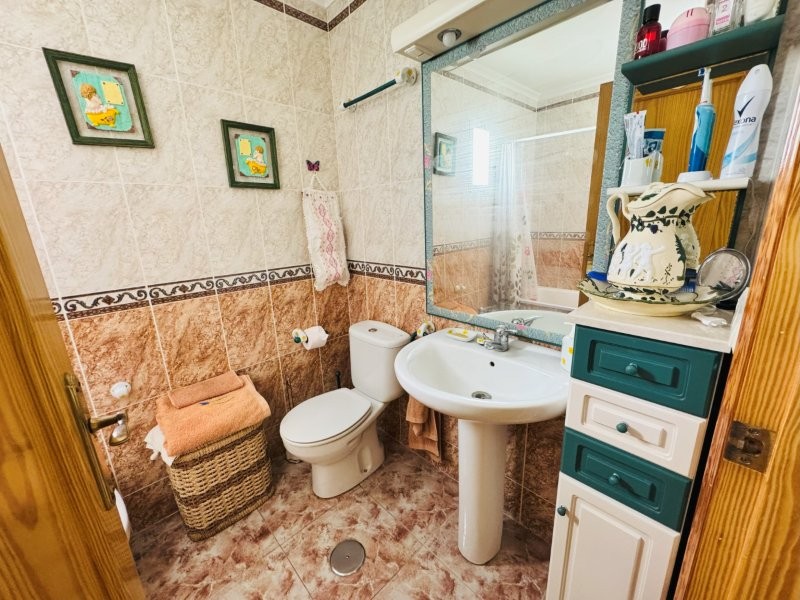 Apartamento ático de 2 dormitorios a 200 m de la playa en La Mata_Torrevieja (Alicante)