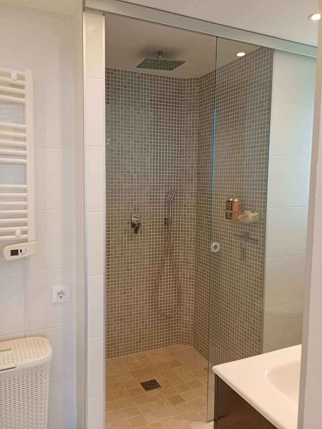 Apartamento primera línea con 2 dormitorios y 2 baños en Calpe (Alicante)