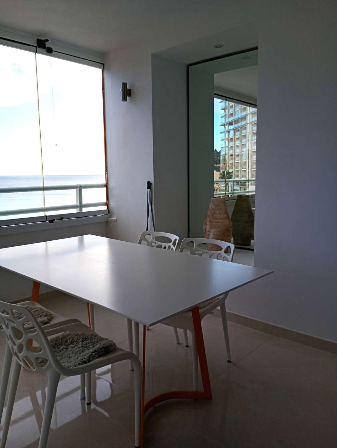 Apartamento primera línea con 2 dormitorios y 2 baños en Calpe (Alicante)