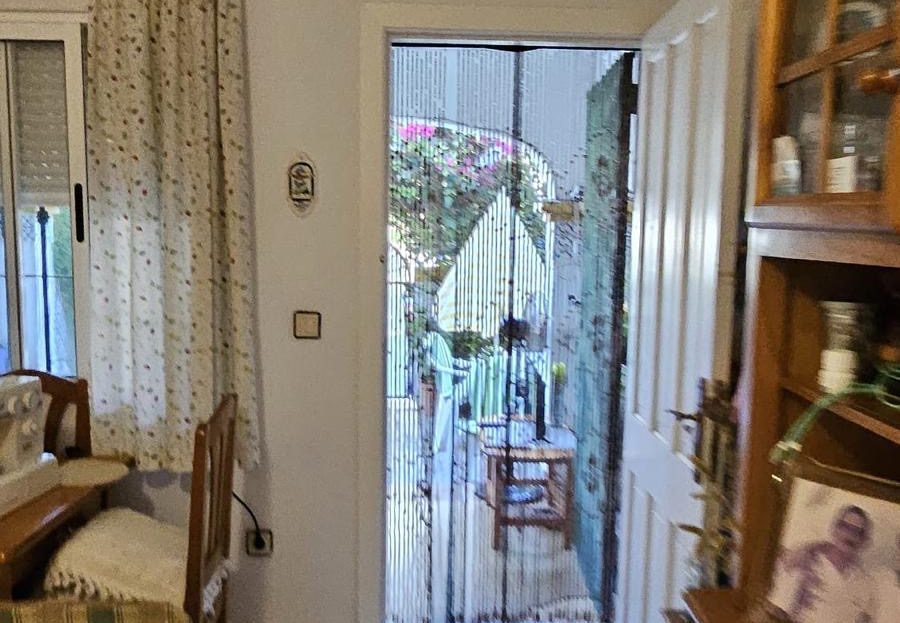 Bungalow op de begane grond met 2 slaapkamers en gemeenschappelijk zwembad in Orihuela Costa (Alicante).