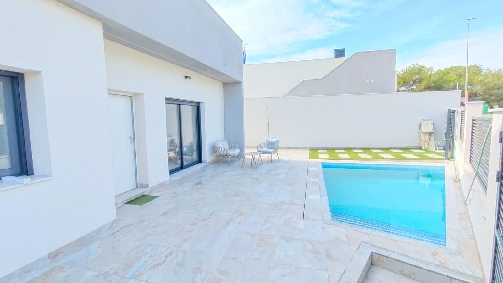 Villa te koop in Pilar de la Horadada