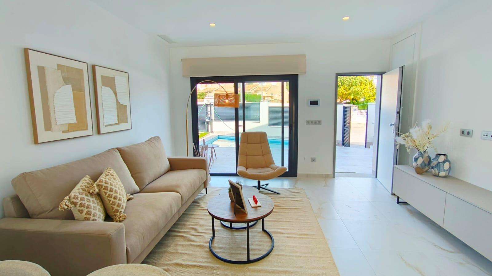Villa te koop in Pilar de la Horadada