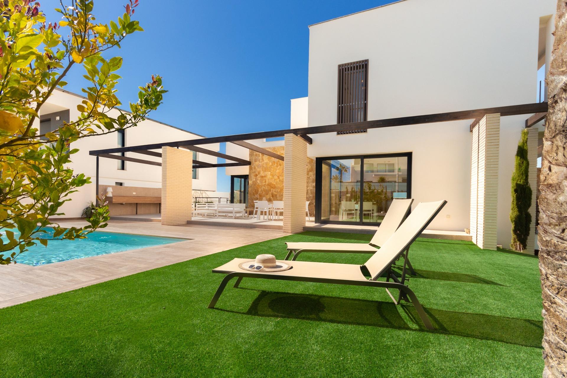 Вилла в продаже в Orihuela Costa