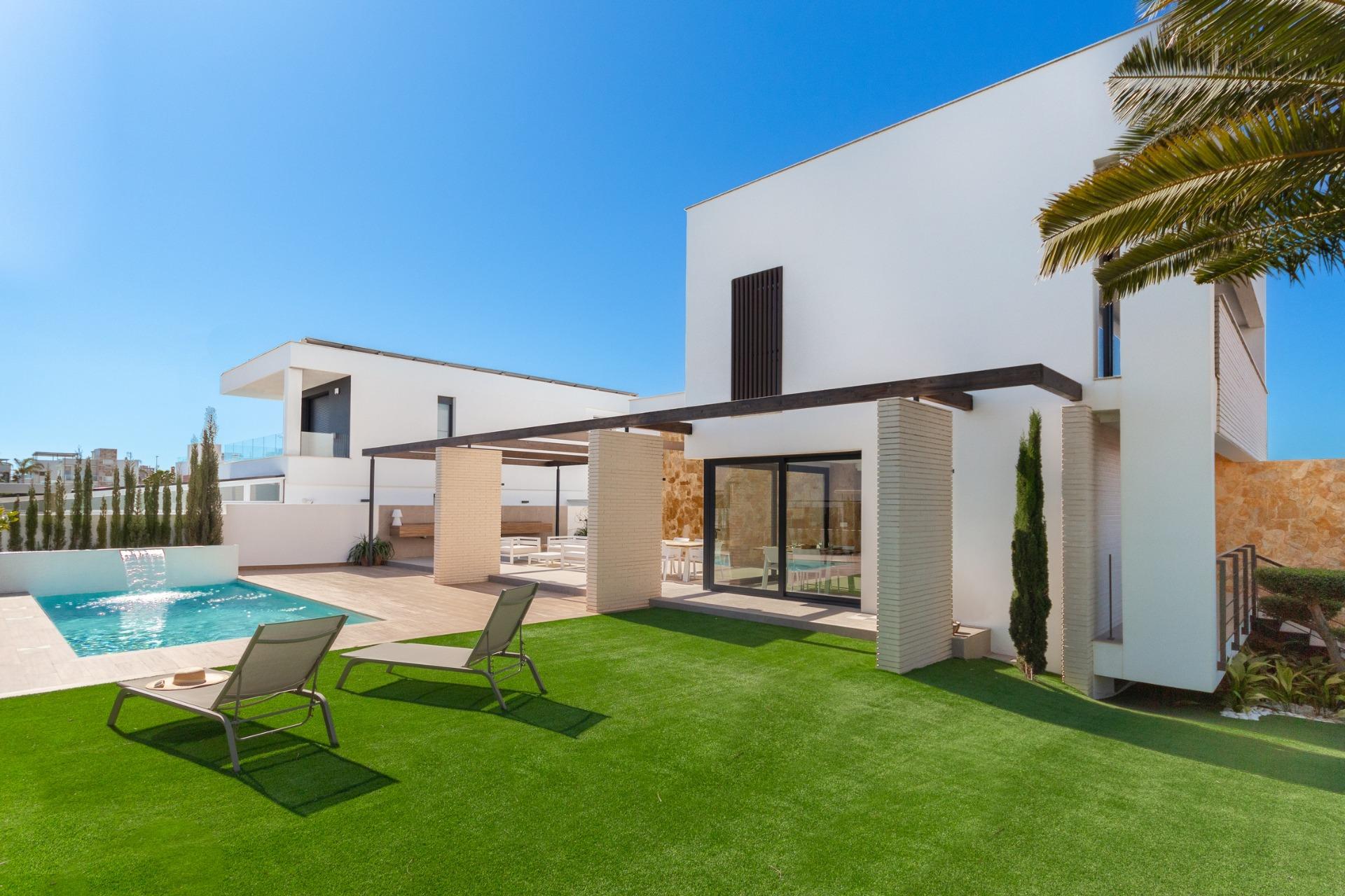 Вилла в продаже в Orihuela Costa