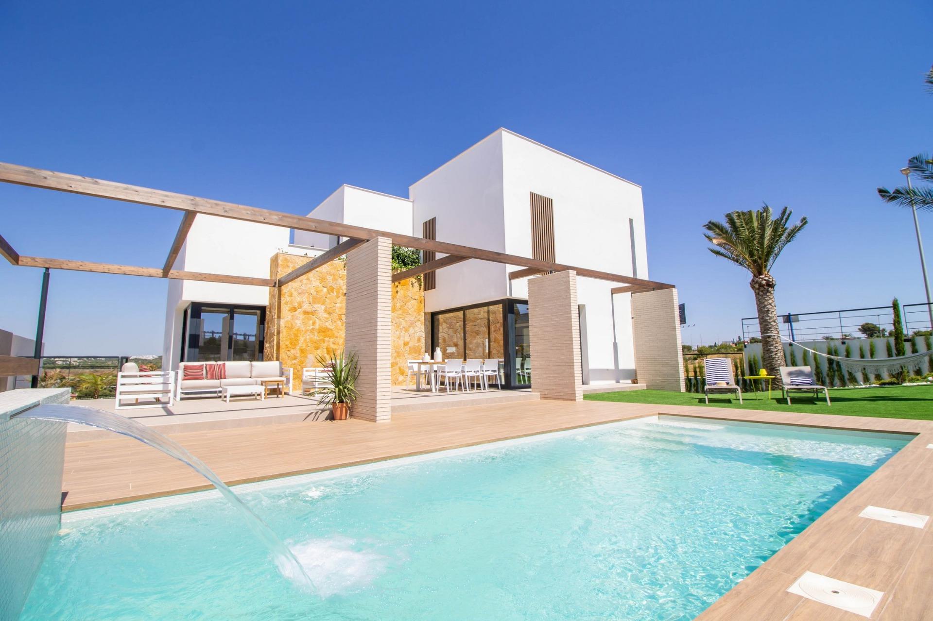 Вилла в продаже в Orihuela Costa