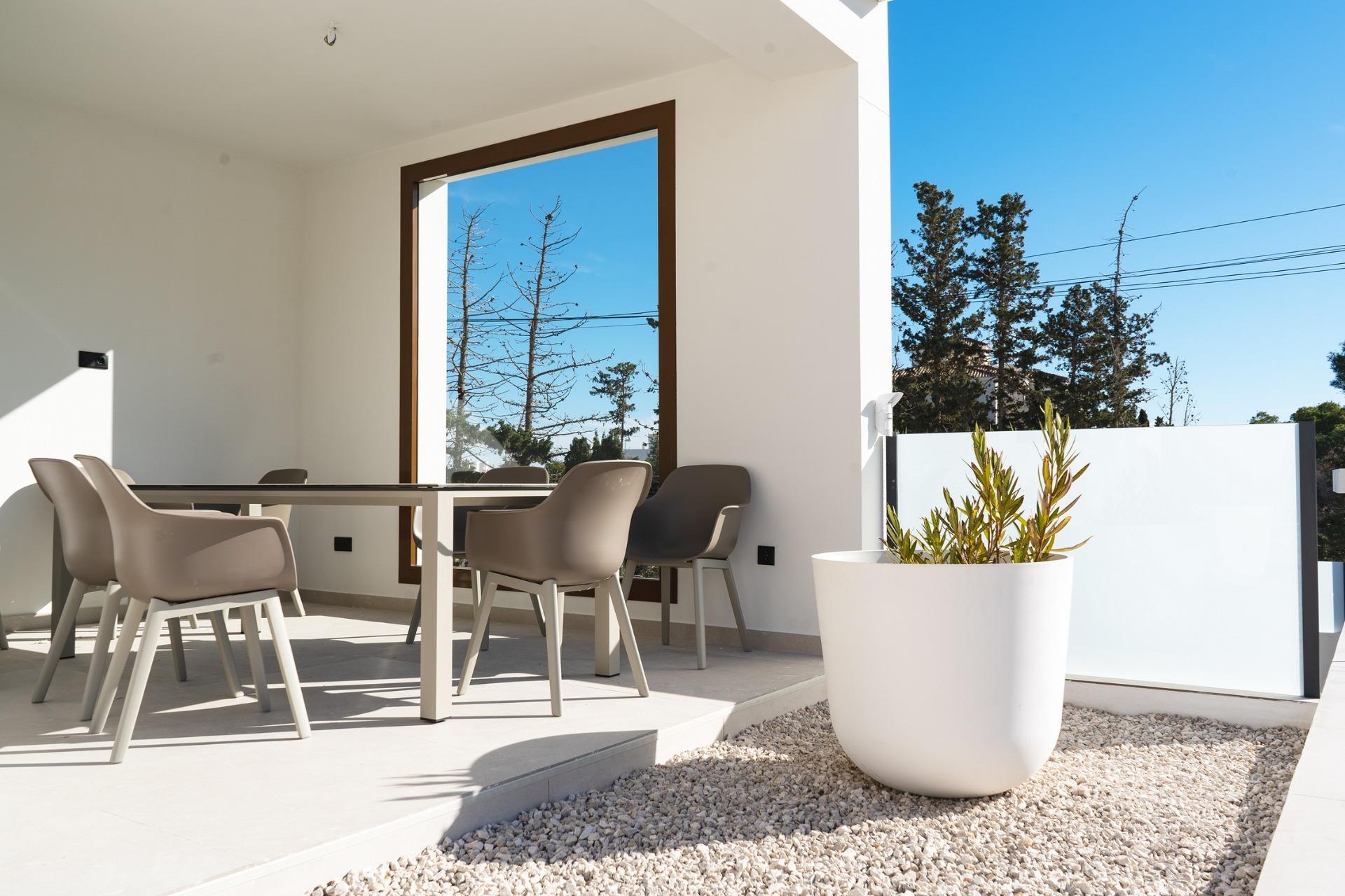 Villa for sale in Benejúzar