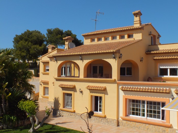 FINCA LUJO CON 11.000 m² DE TERRENO EN CALPE/TEULADA (COSTA BLANCA)