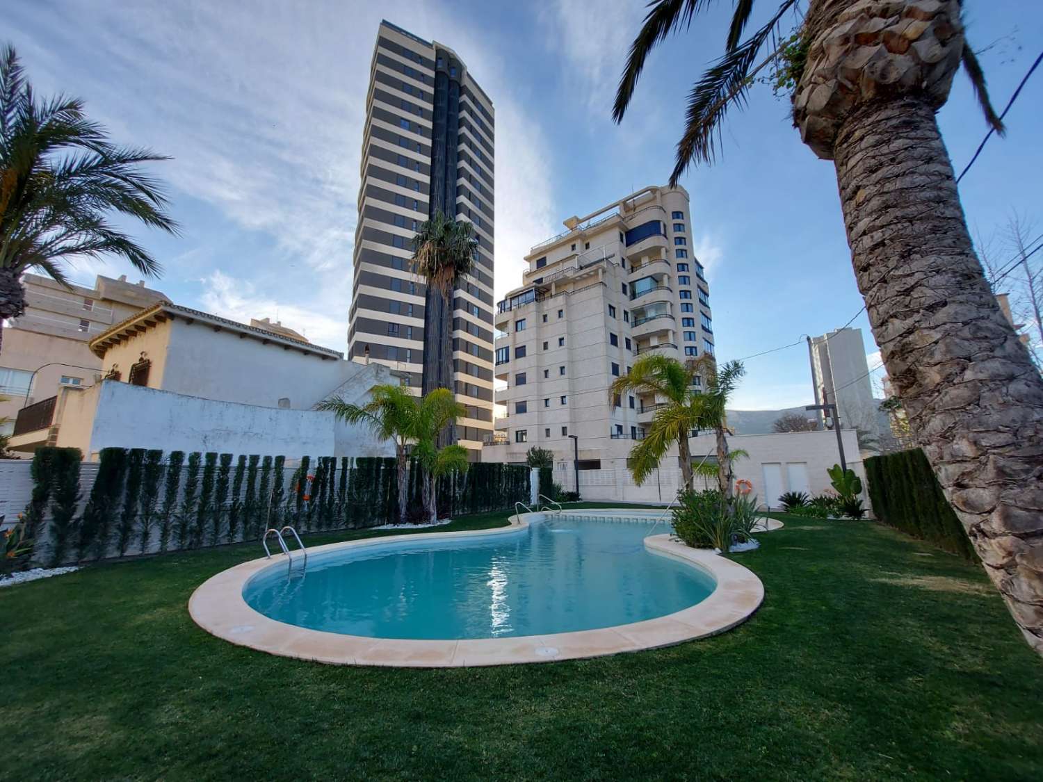 LUXURY RENTAL ALL YEAR ON THE FIRST LINE OF THE BEACH IN CALPE (COSTA BLANCA)
