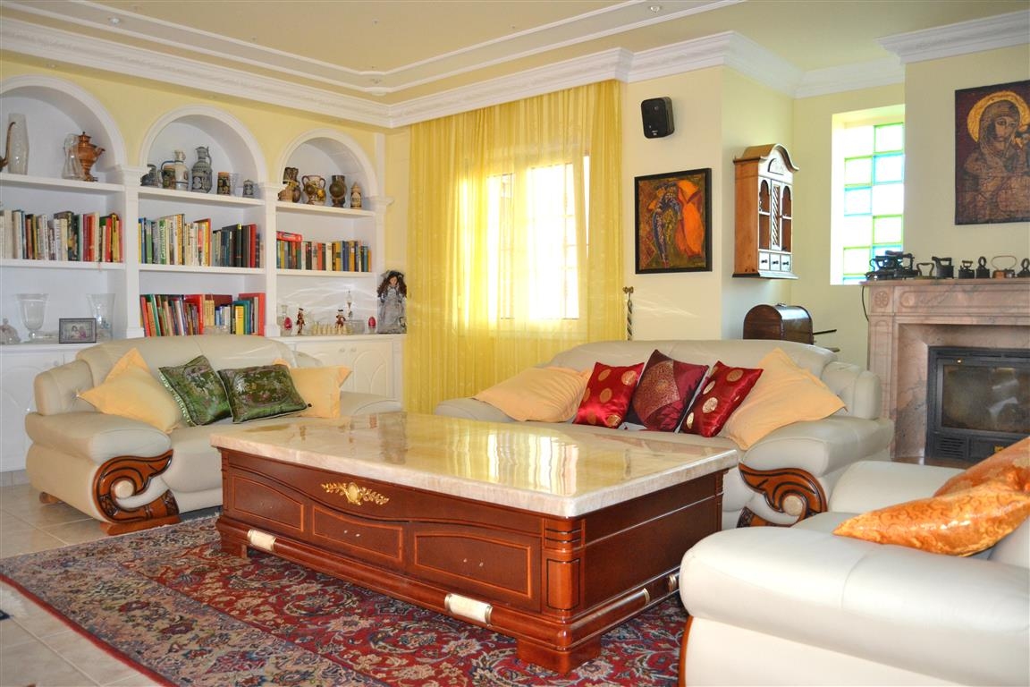 Luxe villa met zeezicht in Calpe (Costa Blanca)