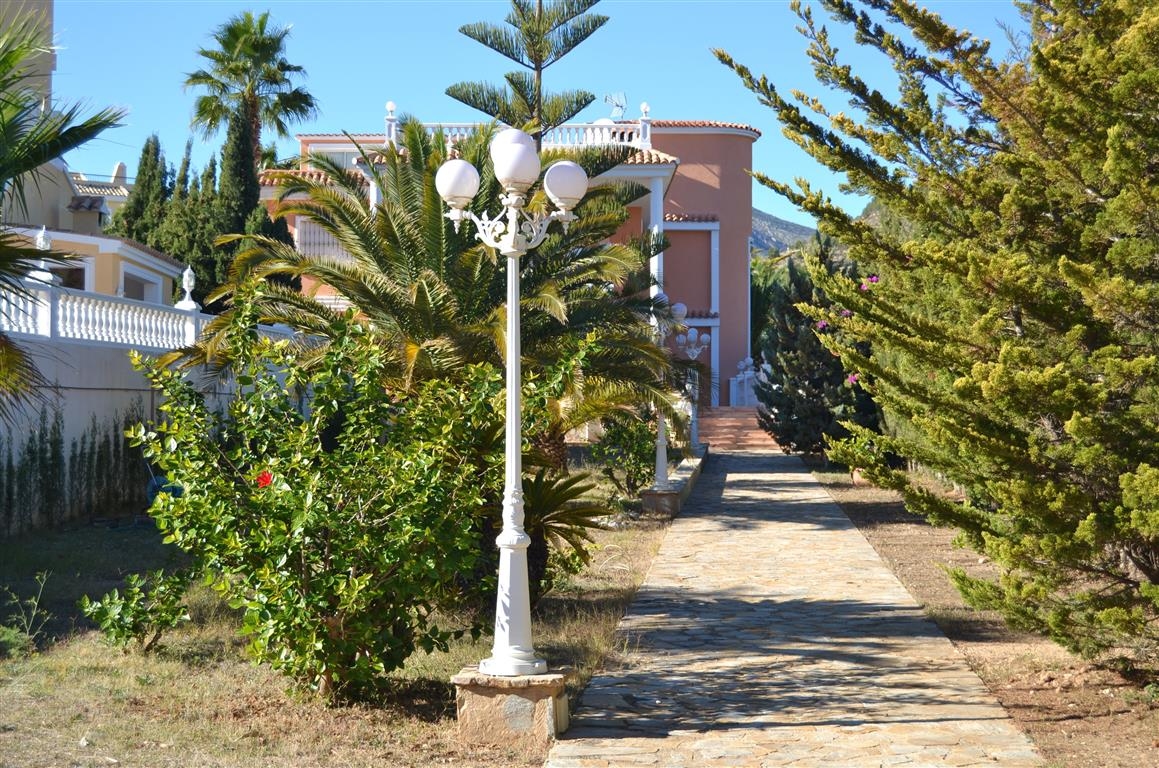 Luxe villa met zeezicht in Calpe (Costa Blanca)