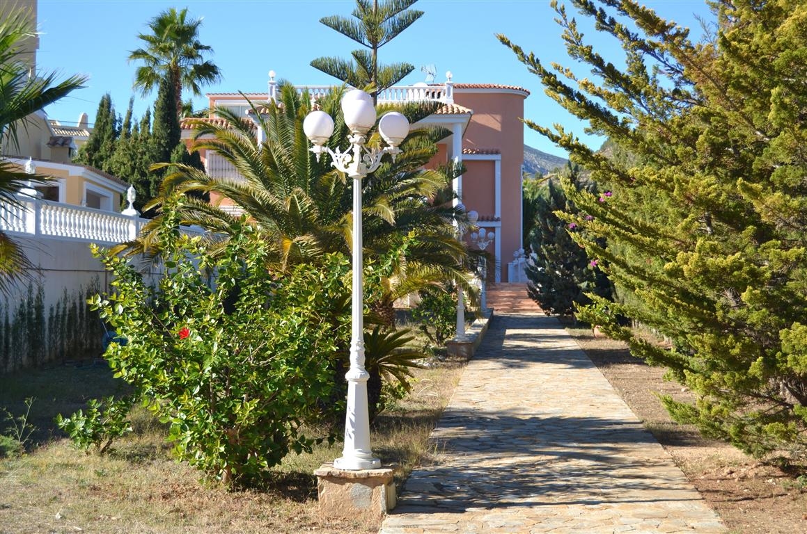 VILLA DE LUJO EN CALPE.