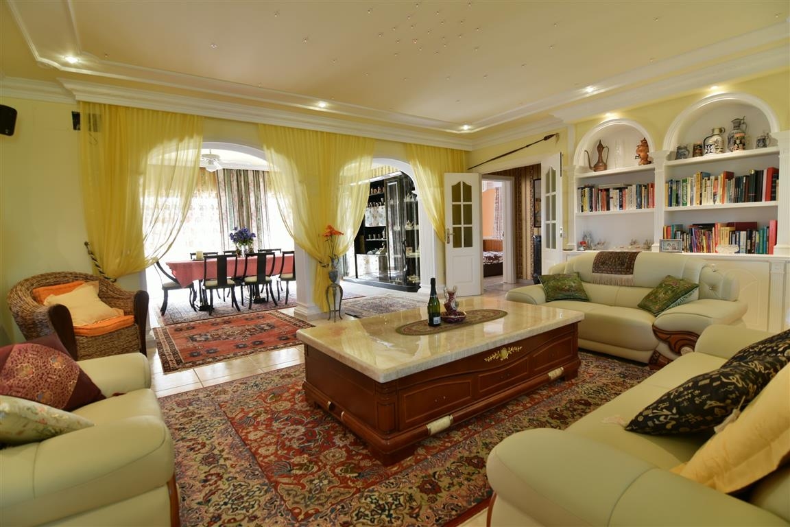 Luxe villa met zeezicht in Calpe (Costa Blanca)